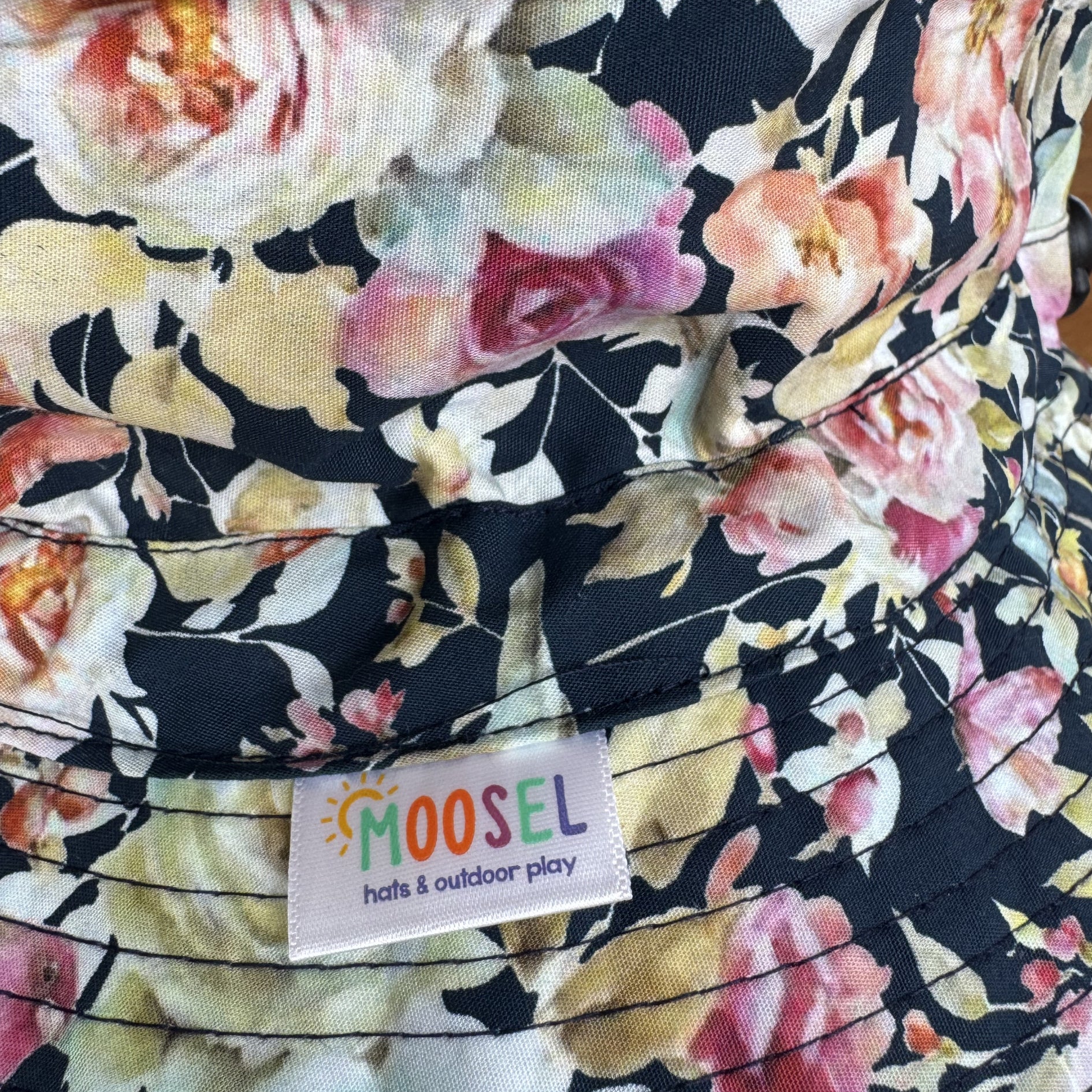 Ladies Navy Floral | Wide Brim Bucket Hat