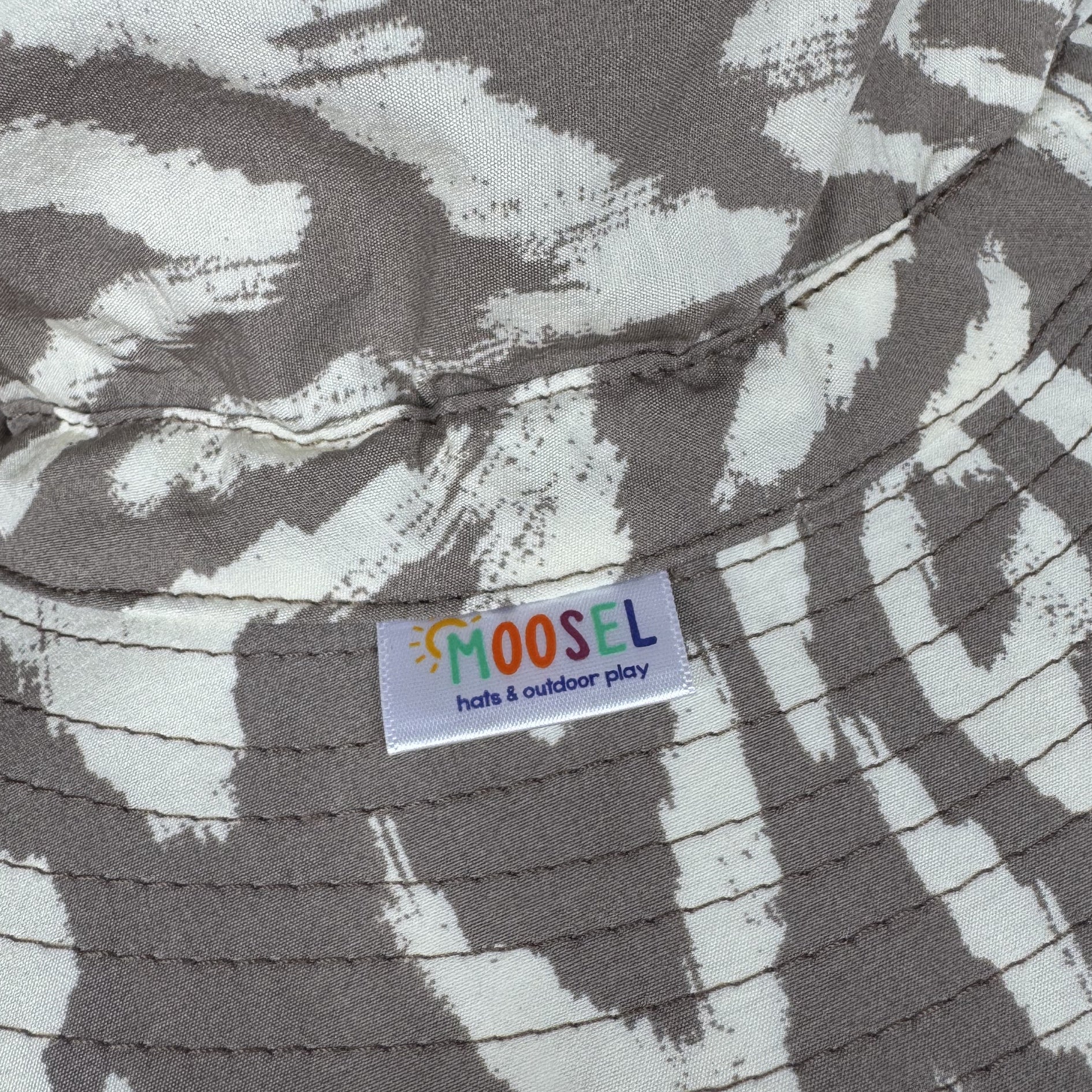 Grey & White | Ladies Wide Brim Bucket Hat